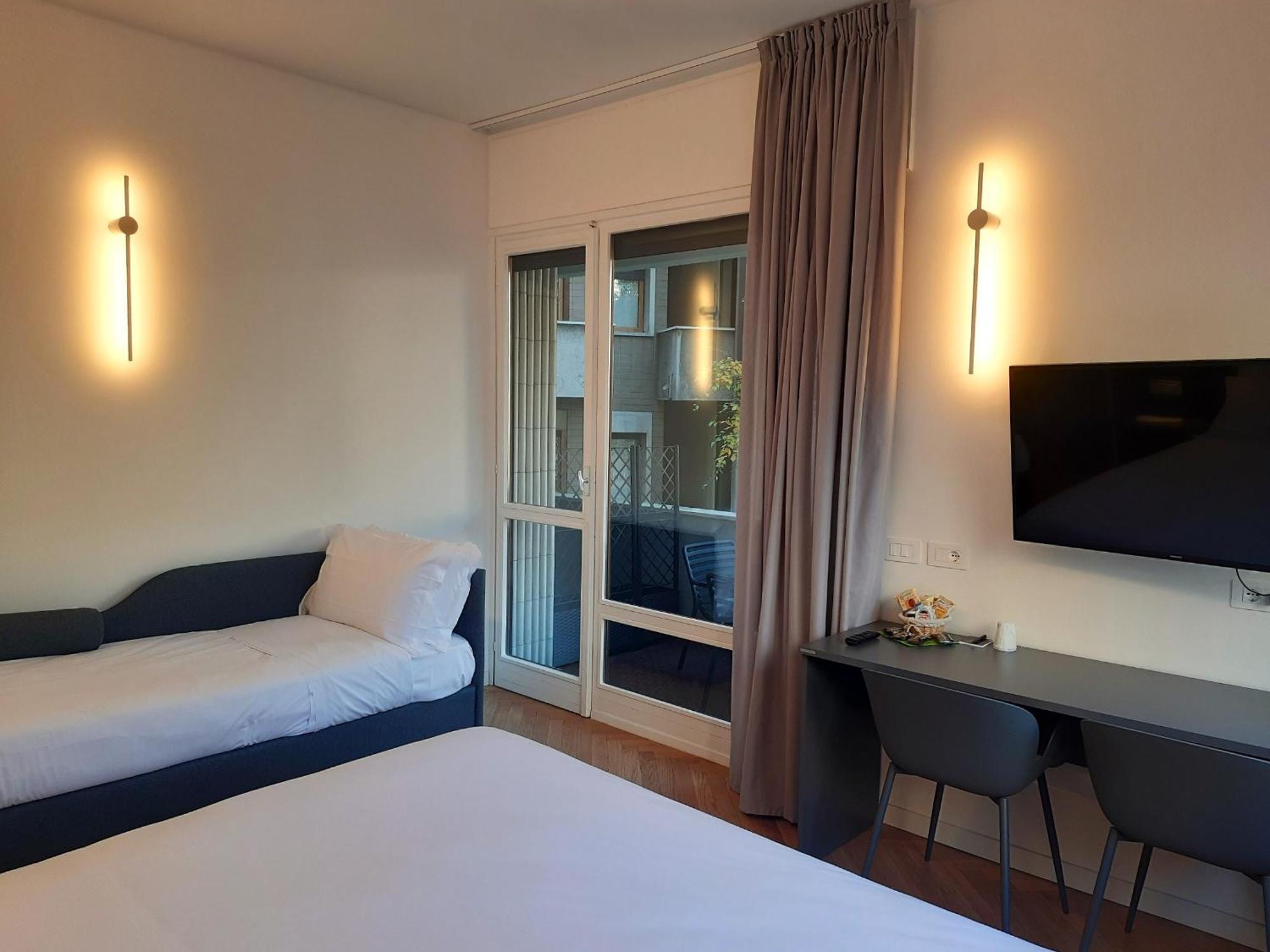 מונצה Mako Suites - Centro E Stazione מראה חיצוני תמונה