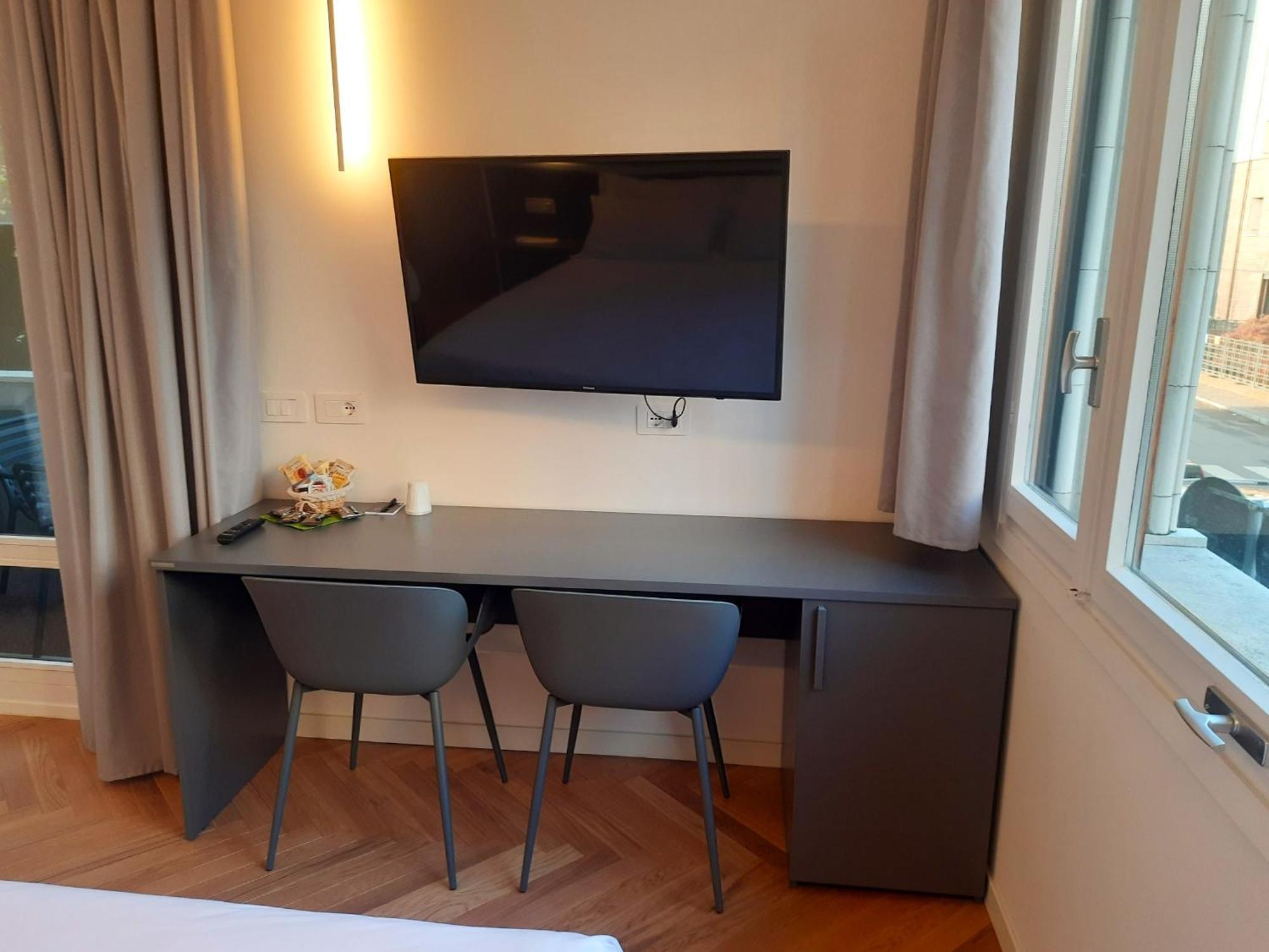 מונצה Mako Suites - Centro E Stazione מראה חיצוני תמונה